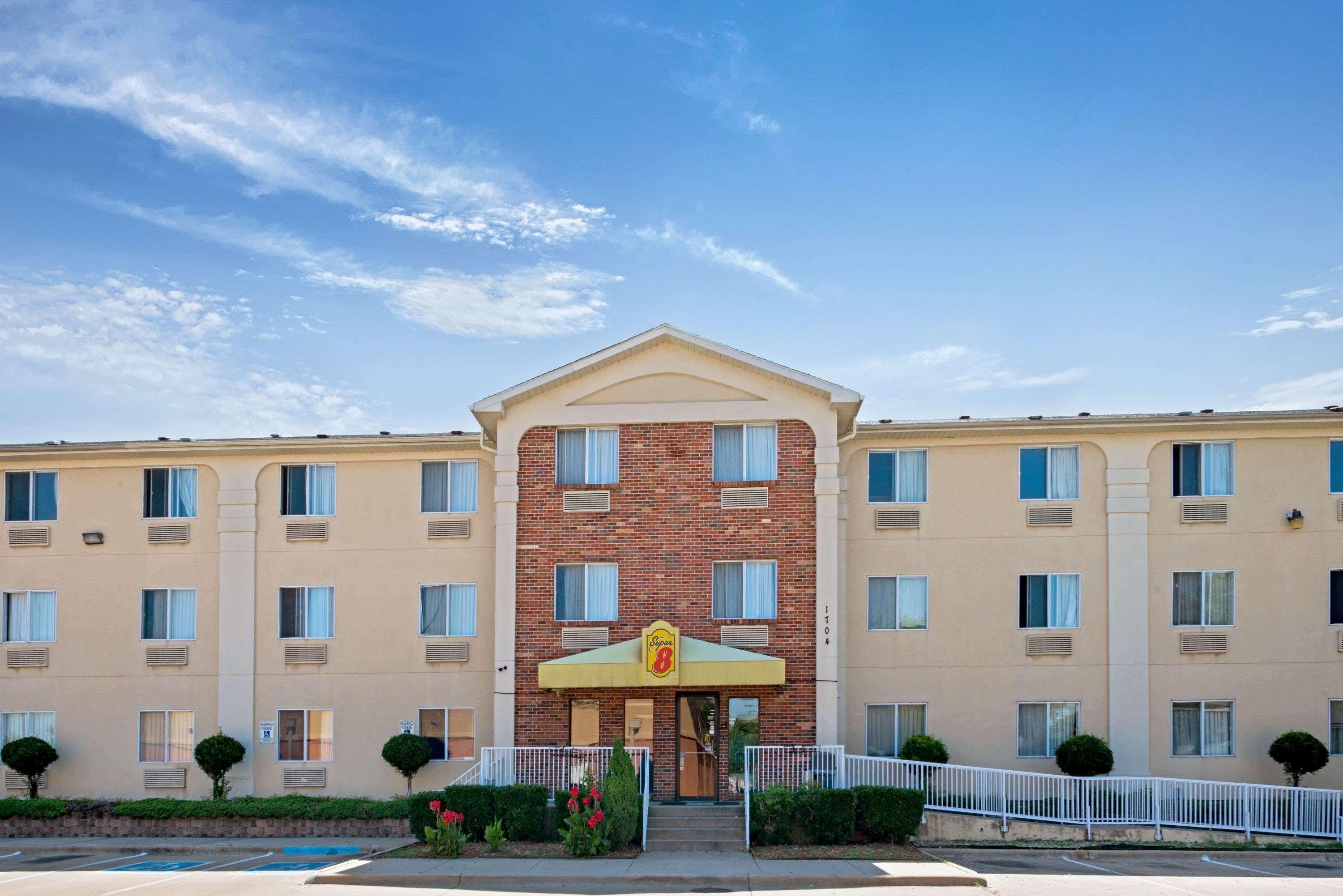 Super 8 By Wyndham Plano/Dallas Area Dış mekan fotoğraf