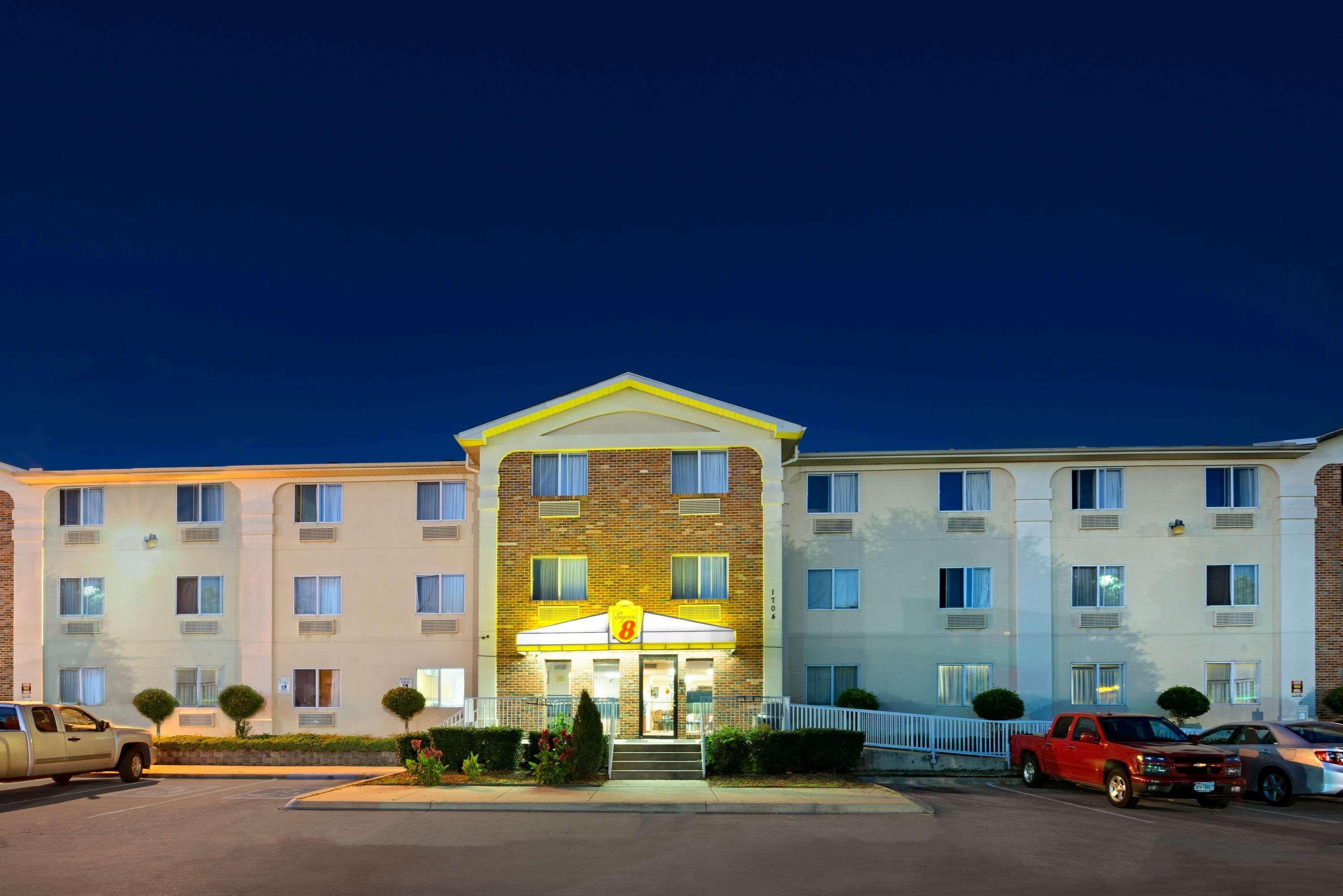 Super 8 By Wyndham Plano/Dallas Area Dış mekan fotoğraf